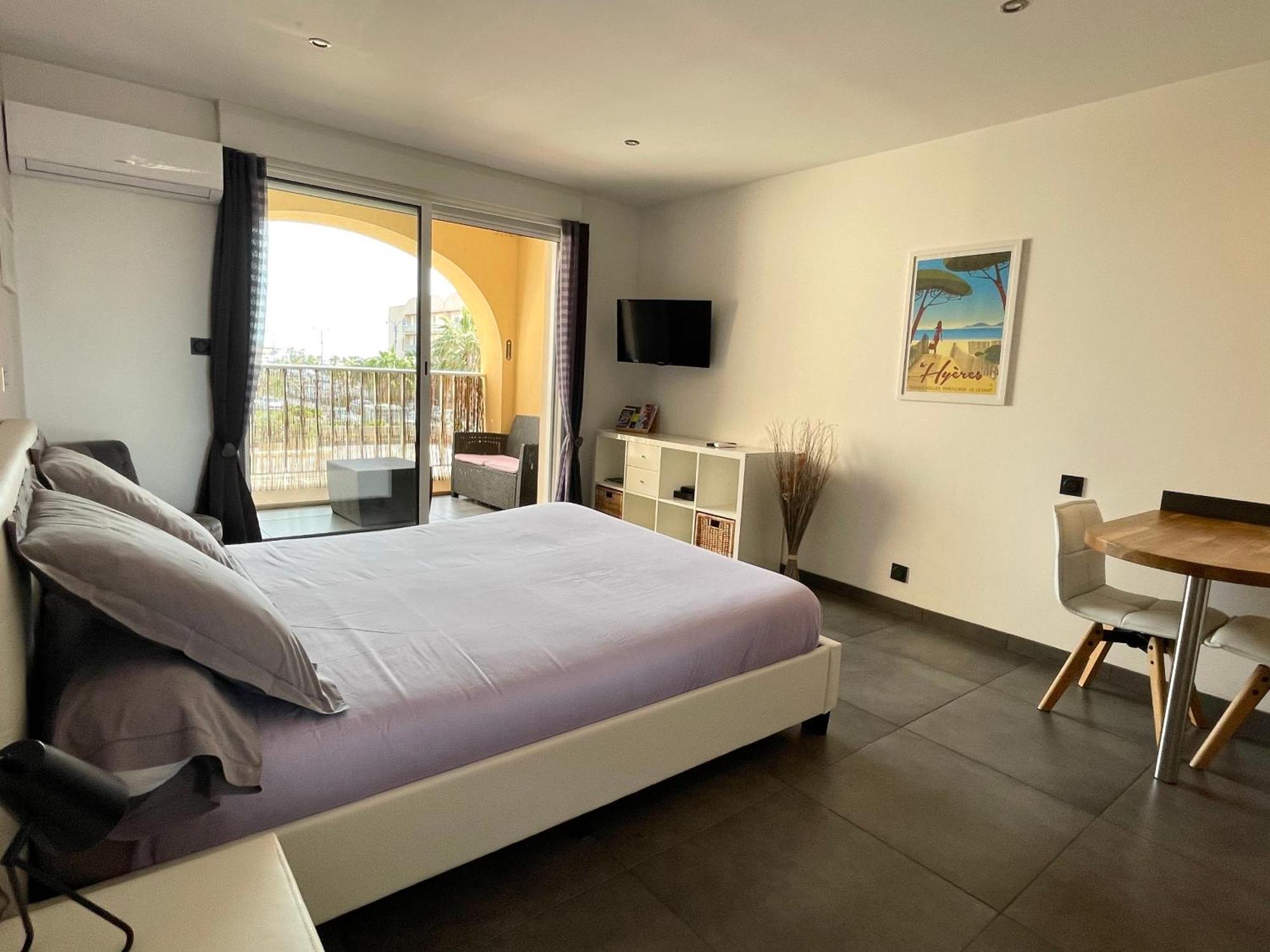 Le Port Confort Terrasse Clim Apartamento *